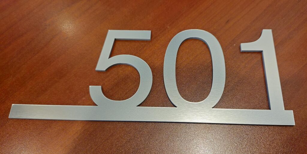 watsons-engraving-and-signage-dundas-gallery-wayfinding-2