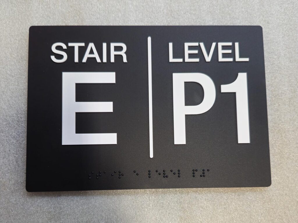 watsons-engraving-and-signage-dundas-gallery-wayfinding-7